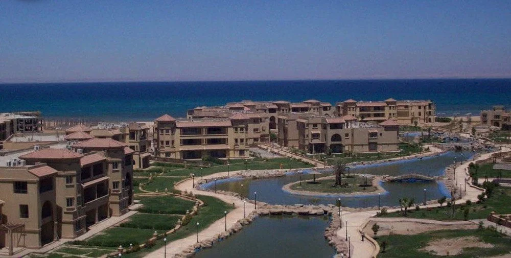 قرية لالونا بيتش العين السخنة